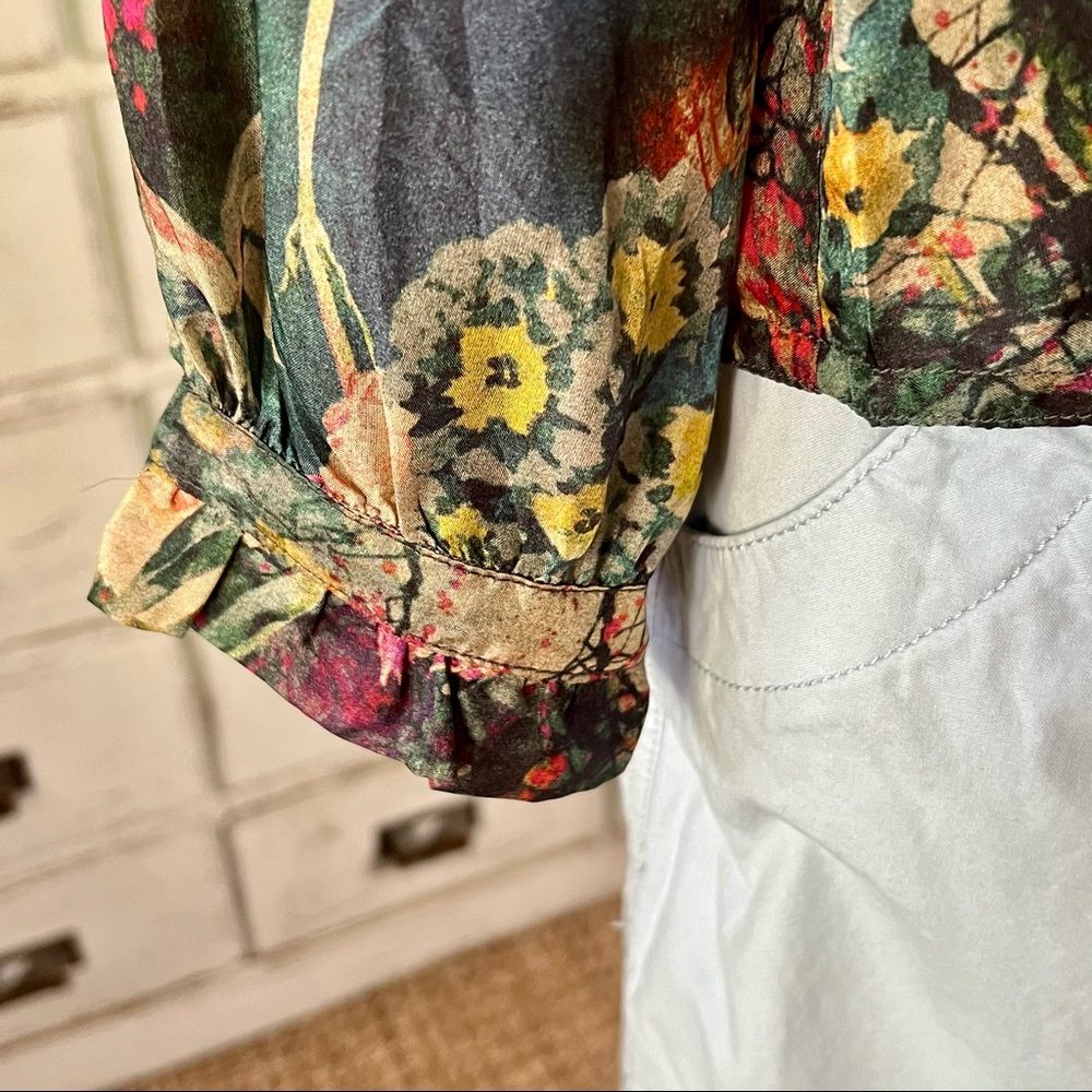 Johnny Was Traviata Leda Moody Floral 100% Silk Blouse XS - Picture 7 of 13